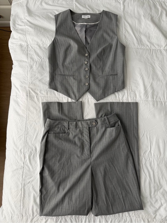 Calvin Klein Pants - Calvin Klein Pinstripe Vest & Trouser Pantsuit Set Women’s 10 Gray Business Work